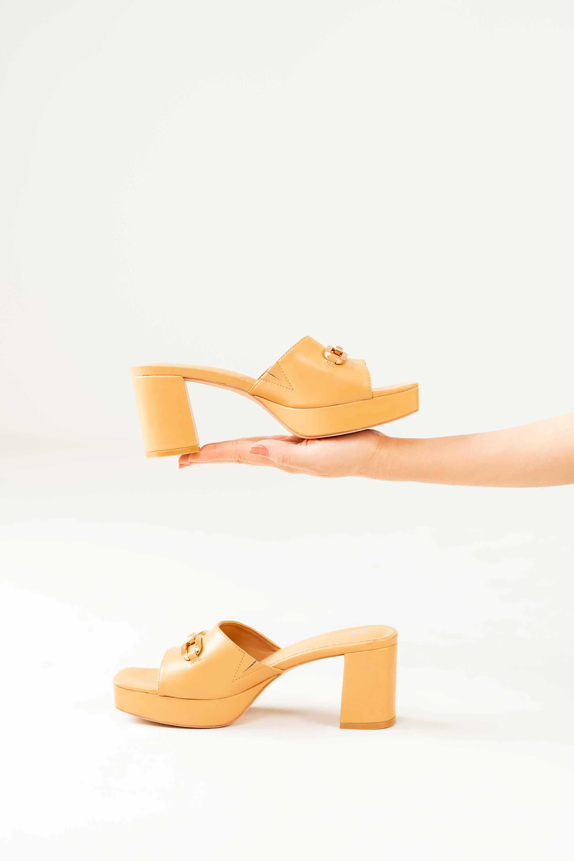 Beige Block Heels-440692918