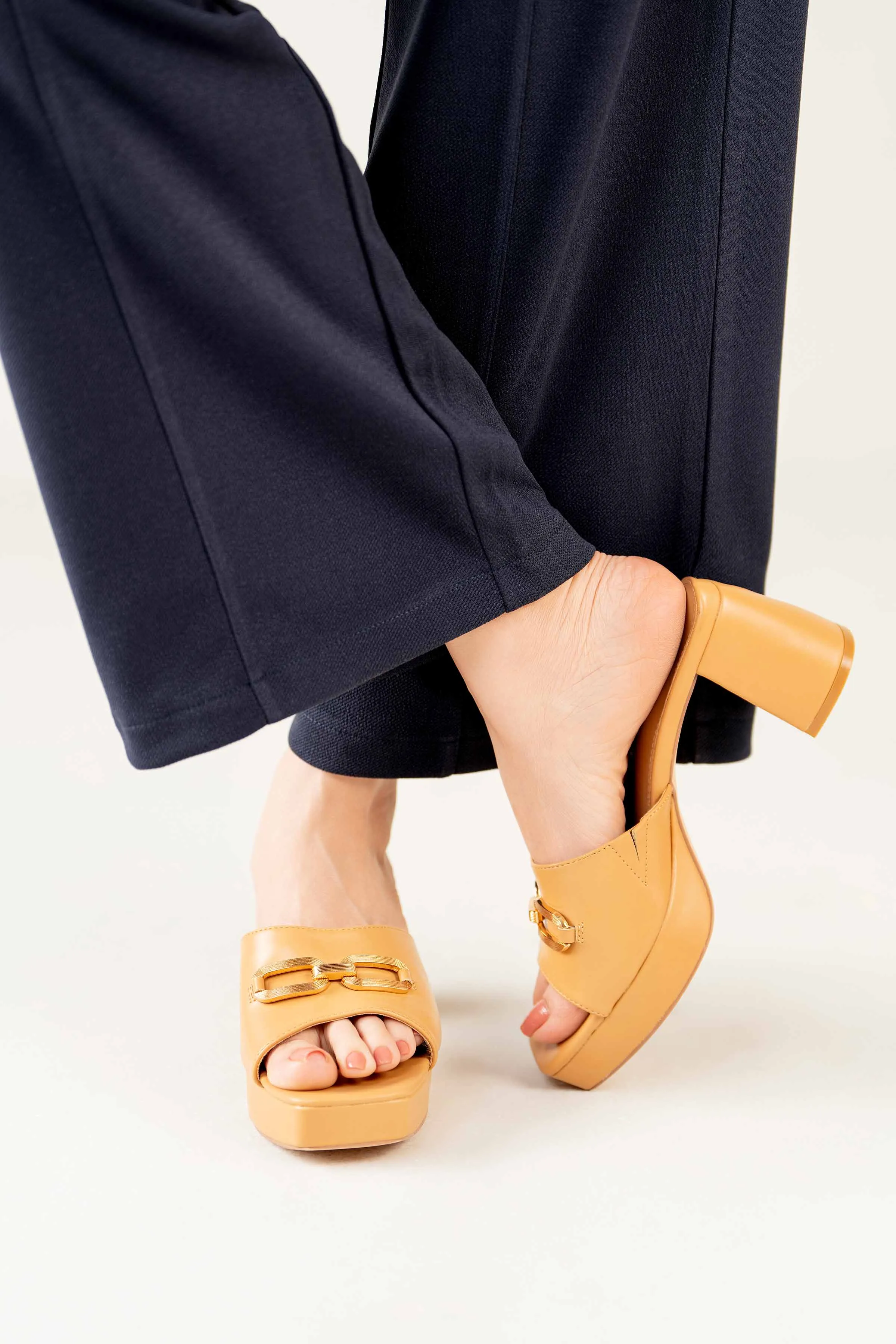 Beige Block Heels-440692918
