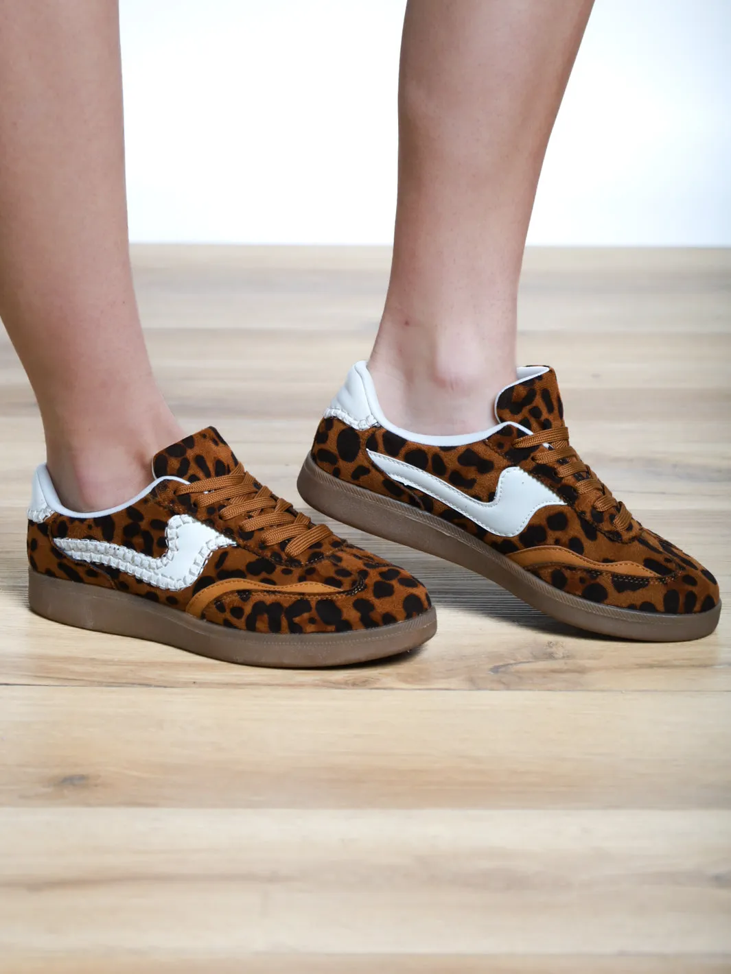 Bringing Bold Back Print Sneakers