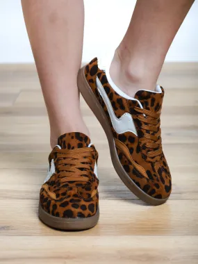 Bringing Bold Back Print Sneakers