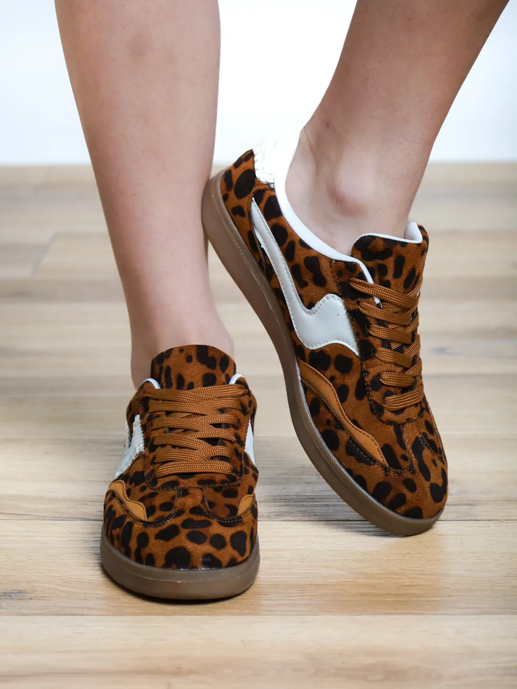 Bringing Bold Back Print Sneakers