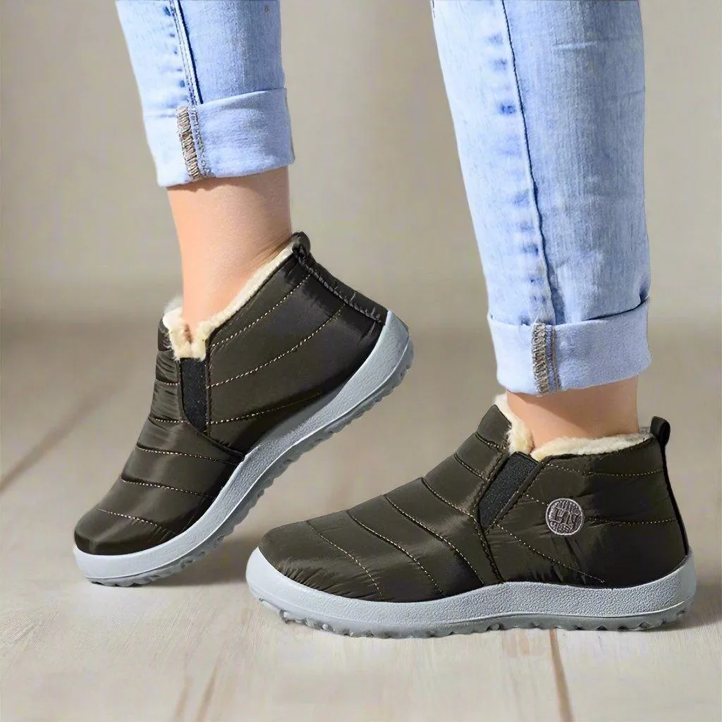 Bunion Friendly Women's Insulated Short Snow Boots