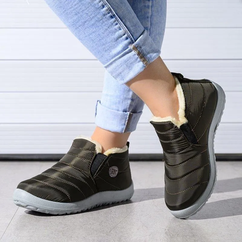 Bunion Friendly Women's Insulated Short Snow Boots