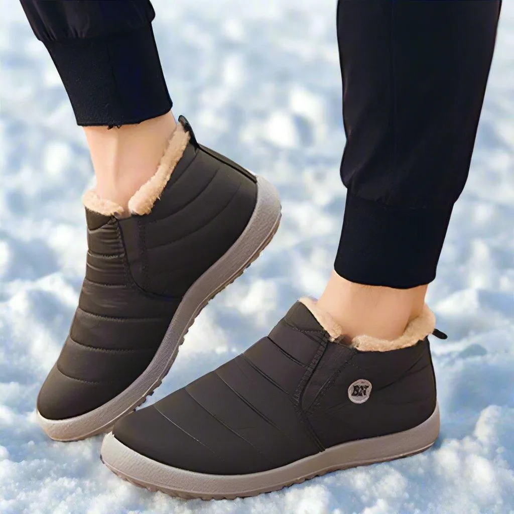 Bunion Friendly Women's Insulated Short Snow Boots