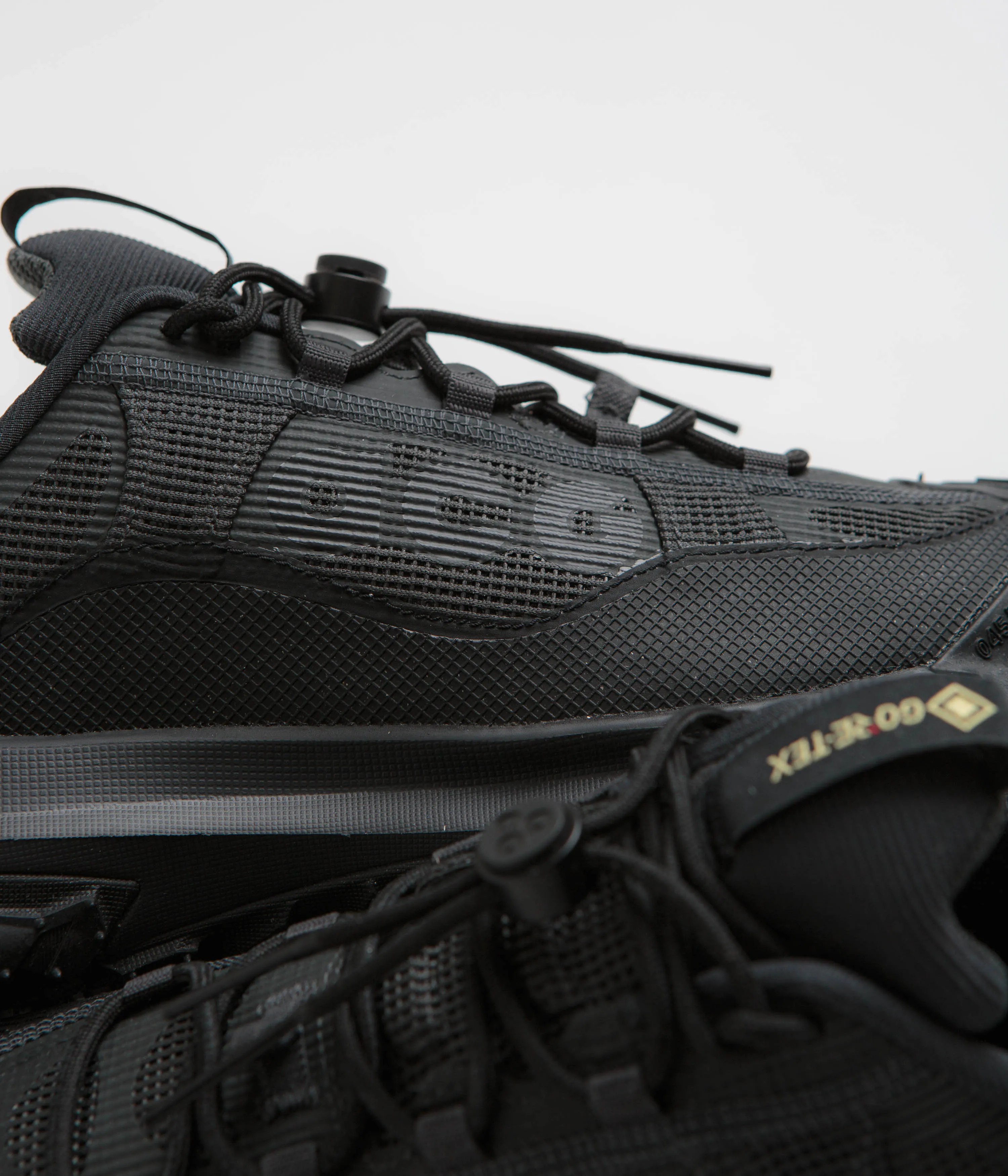 Nike ACG Mountain Fly 2 Low GTX Shoes - Dark Smoke Grey / Black - Black - Anthracite