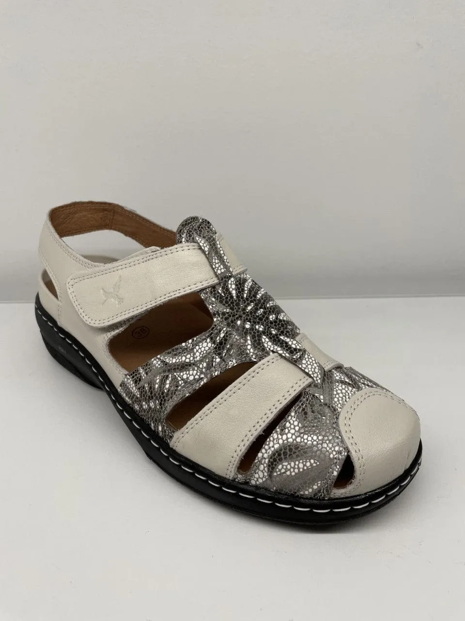 Portofino Women's Fisherman Sandals- Esfera