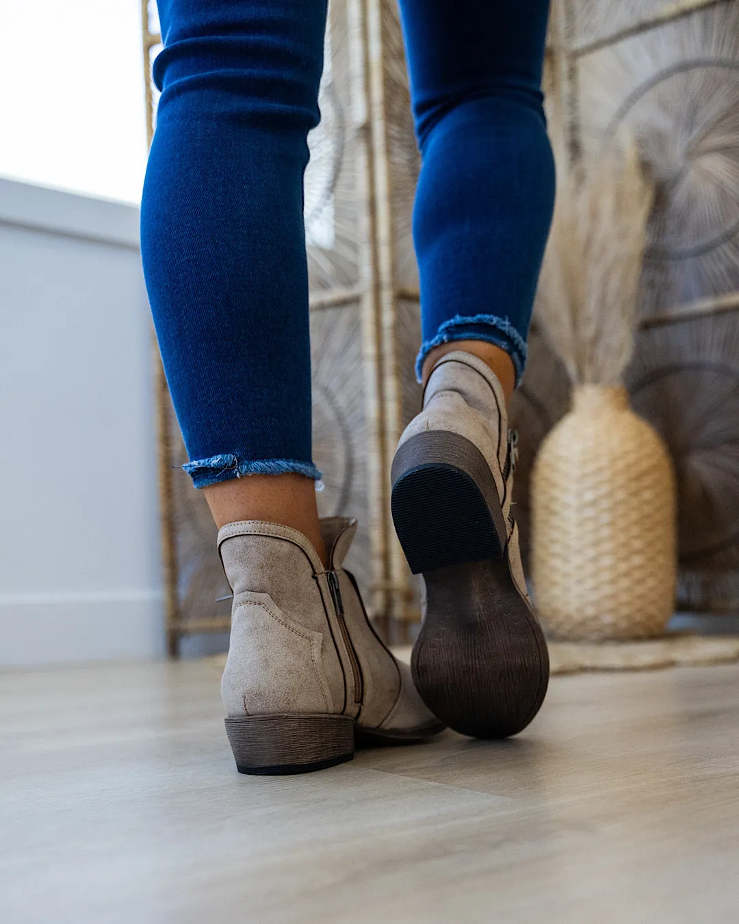 Very G Evie Boots - Nude