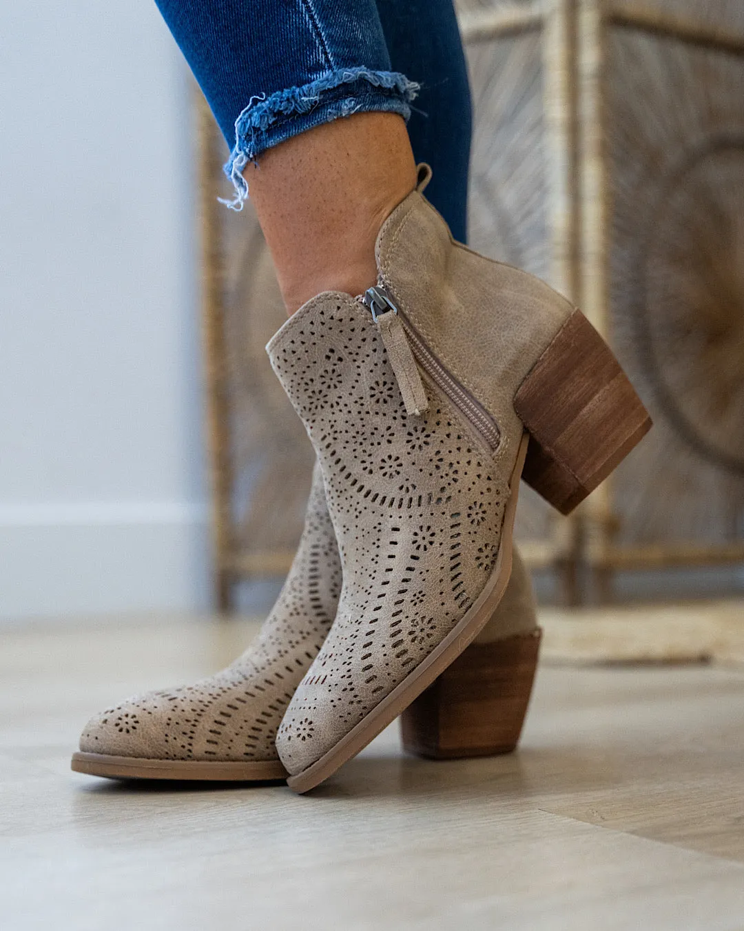 Very G Gwen Boots - Beige